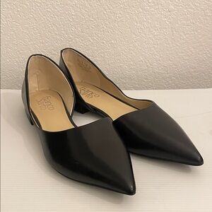Franco Sarto Women’s Neiman Black Pointed Flats